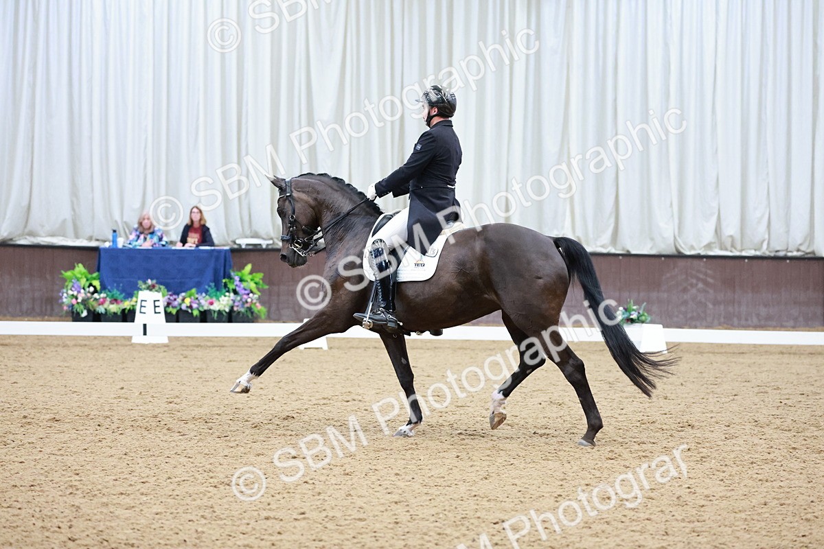 SBM_016678 - Class 5 - FEI INT II - 17.24-18.20