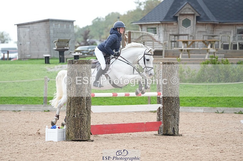 250920-122627-01263 - Cls 10 Pony Foxhunter and 1.10m