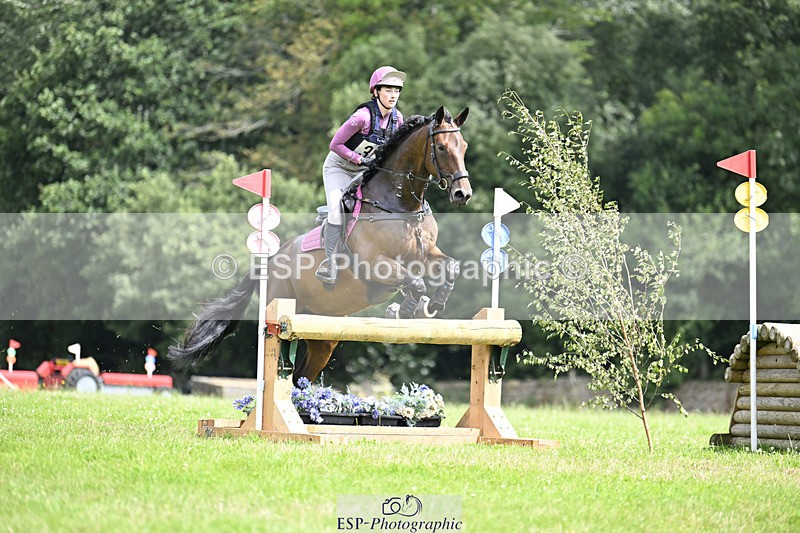 240804-120528-12527 - 367-Florrie_Ball-POLMARK_JAY_WALK