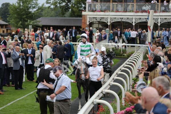 yr18082022r4-62 - Race 4 3.35pm Darley Yorkshire Oaks (British Champions Series Race)