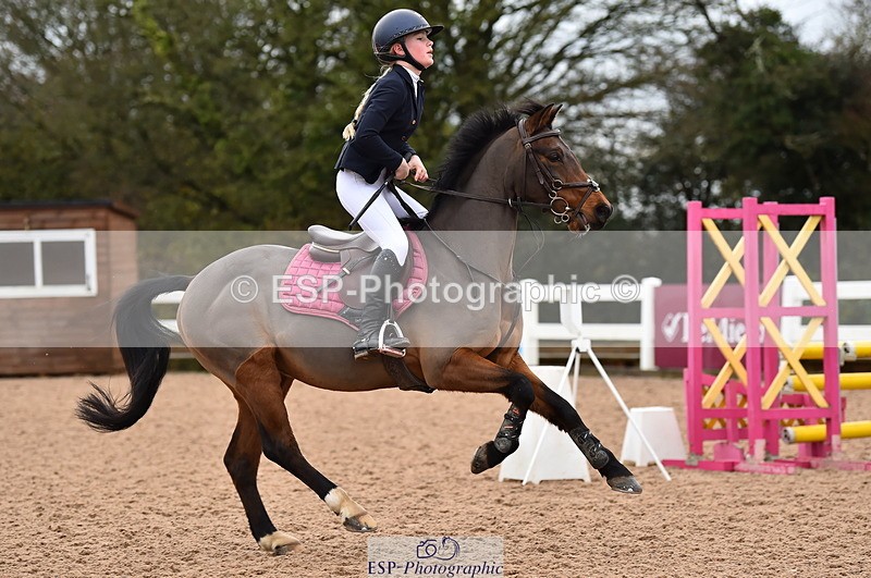 231203A-100622-00295 - Cls 2 British Novice & 80cm Open