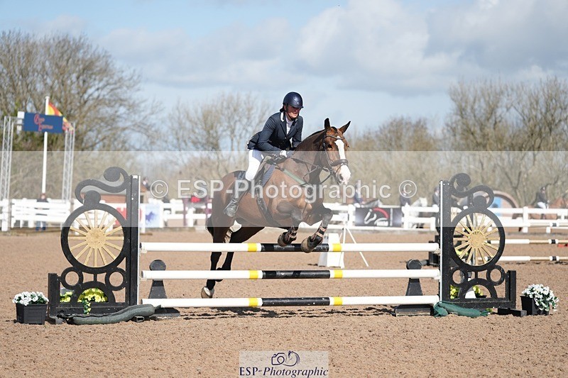 250329-101440-03575 - Cls 20 British Novice and 90cm