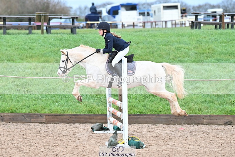 231203A-111001-00744 - Cls 16+17 Club and Schools 80cm