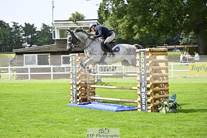 250613A-104936-00592 - Cls 1 Snr Newcomers and 1.10m Open