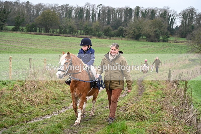 WJ7_9536 - Walk out..