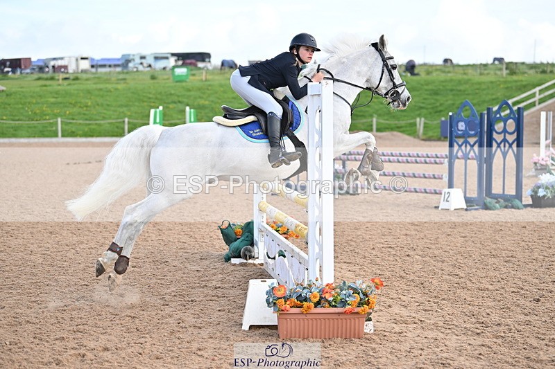 240506A-110827-08420 - Cls 3  Pony Discovery & 90cm Open