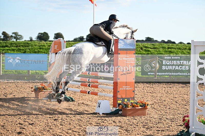 240913A-170500-05282 - Cls 19 Snr 1m Open Speed Derby