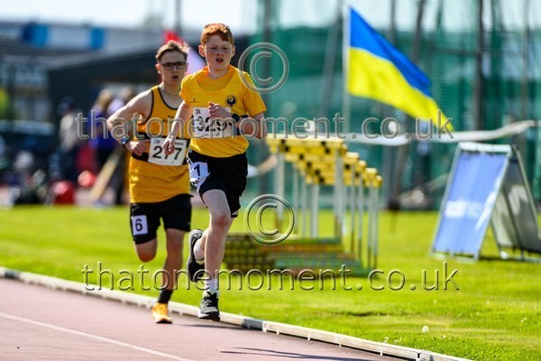 West25Sat-928637 - Track Male