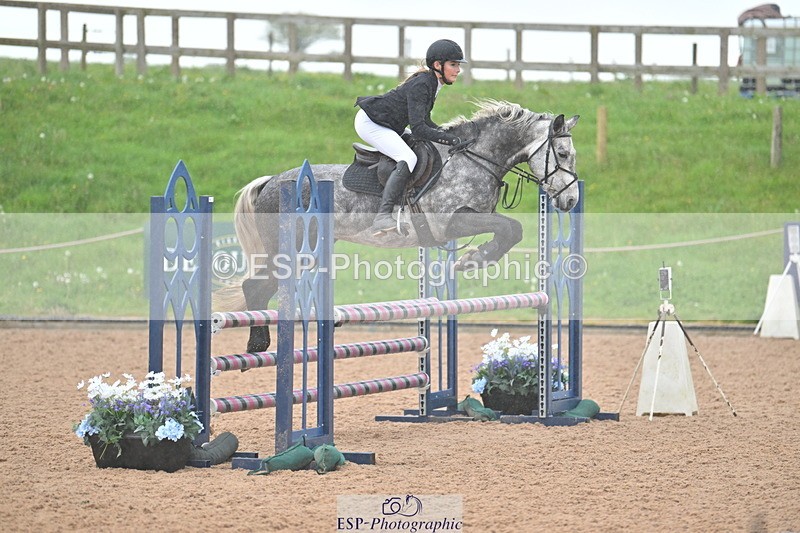 240505A-111104-04776 - Cls 3  Pony Discovery & 90cm Open