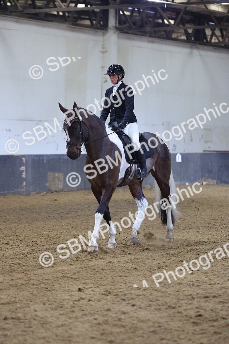 SBM_002997 - Class 9-10 - MQ U21 Open Novice 1