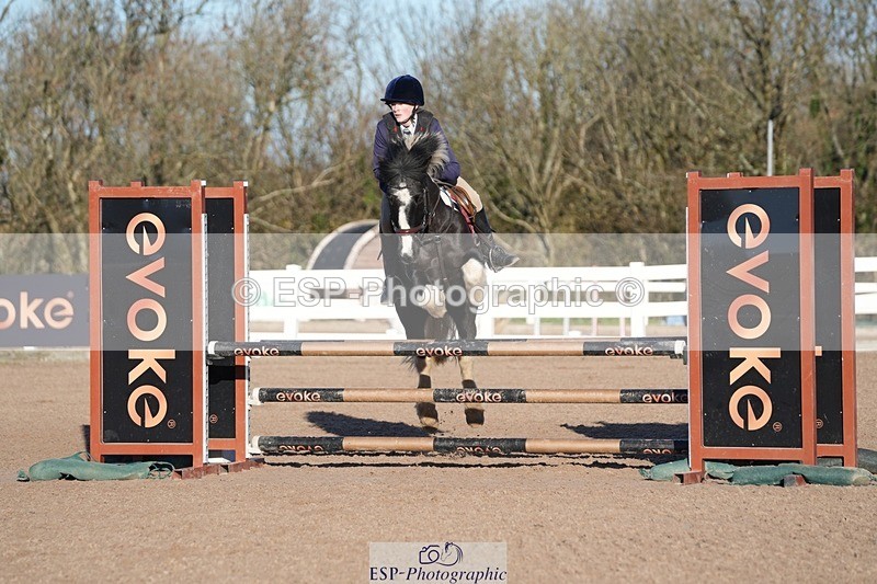 251130-105156-01007 - Cls 4 Pony Brit Nov & 80cm Open
