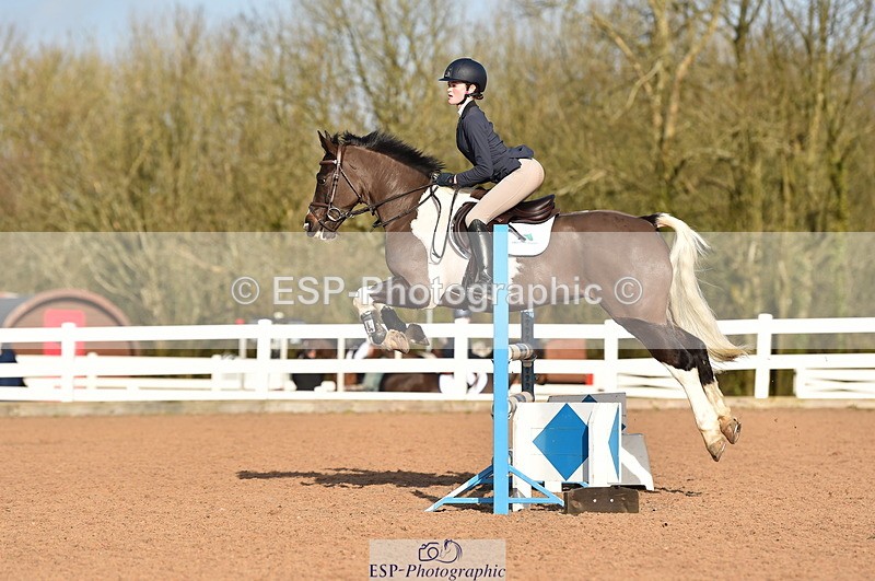 240210A-114414-01021 - Cls 8 Pony Newcomers & 1m Open