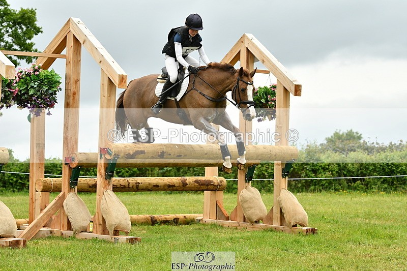 250524A-102739-08687 - A-057-Tabitha.Moore-BILLY.HOODOOS