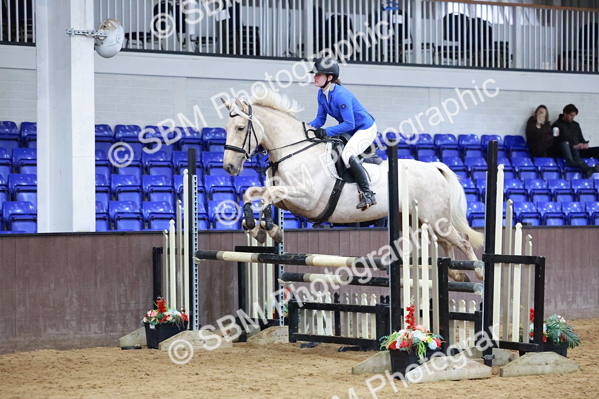 SBM_007583 - Class 24 - Nupafeed Supplements Senior Discovery/ 1m Open