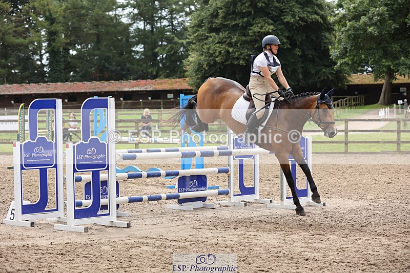 240804-124250-13364 - 514-Annie_Berry-SWANVIEW_DELTA_DAWN