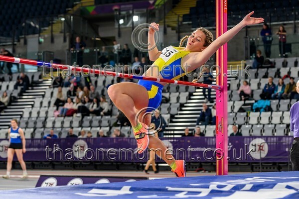 SeniorInd25-910289 - Field Female