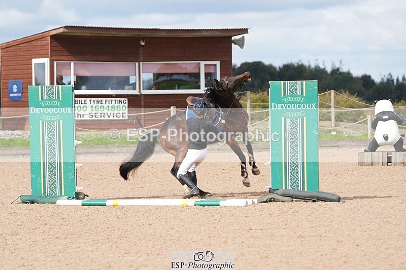 250921-122052-02897 - Cls 9 Pony Foxhunter and 1.10m