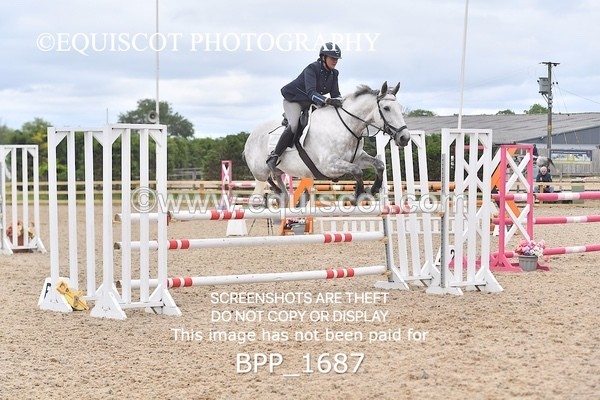 BPP_1687 - FRI CLASS 4 Senior Newcomers/ 1.10m Open