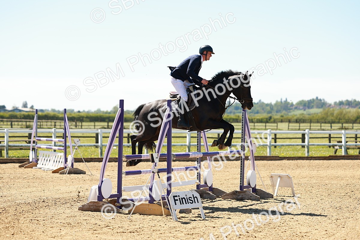 SBM_001032 - Class 4 - Senior Newcomers 1.10m