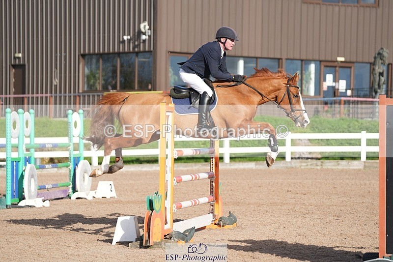 251108-130951-02661 - Cls 13 Foxhunter and 1.20m Open