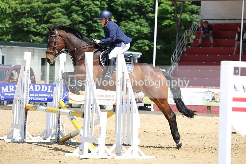 3E7A9629 - Class 8: Senior 80cm