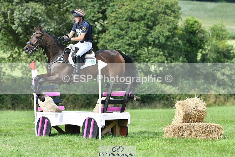 240804-161719-17337 - 611-Max_Forster-FLO_CORMINT