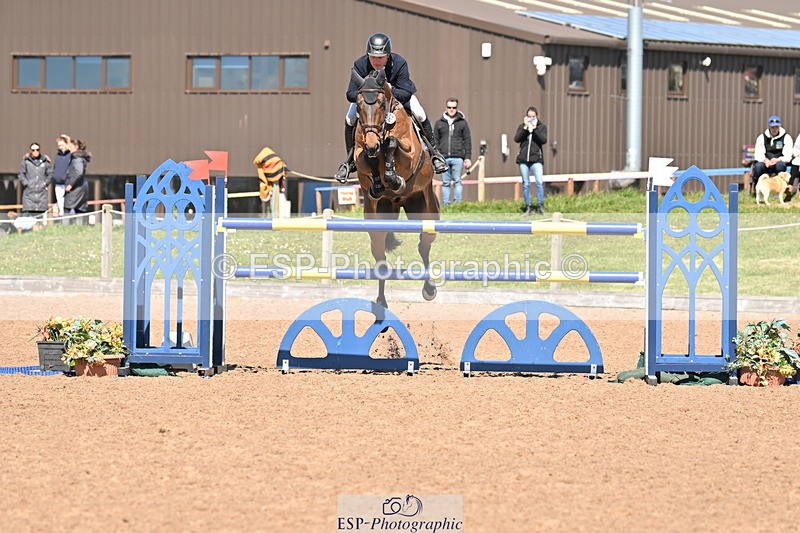 240418A-115609-02734 - Cls 5, 2 Star Medium Tour 1.35m