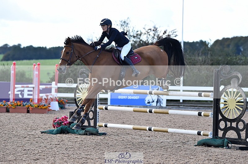 231014A-135246-05148 - Cls 15 1.05m Amateur Q 2nd R