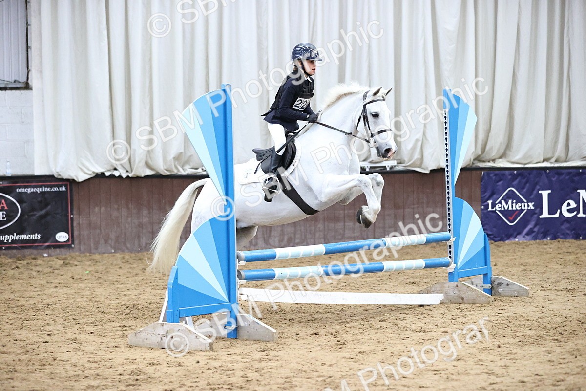 SBM_001547 - Class 5 - Henlow Veterinary Hospital 70cm