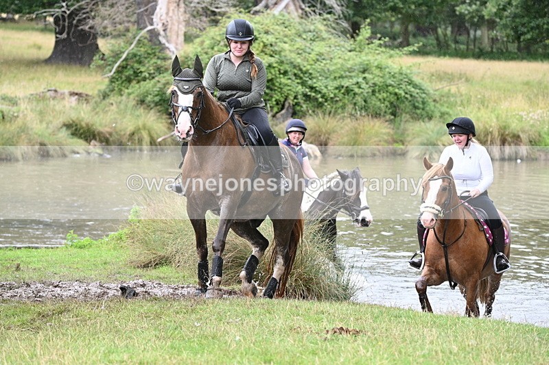 WJ7_5700 - Time at Water 14:54 to 15:14