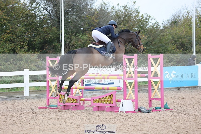 241101A-115749-01570 - FRI Cls 5 Newcomers and 1.10m Open