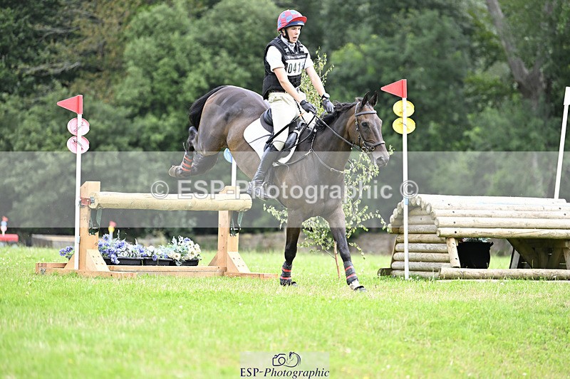 240804-113932-12094 - 415-Benjamin_Plunket-BARDUN_ACROBAT