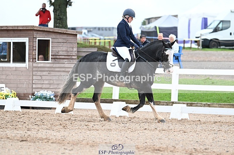 250907-123543-08373 - 061-christine.harrisonRed.Flair