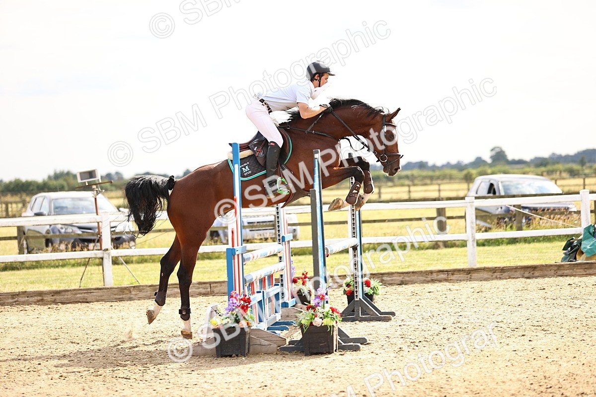 SBM_002437 - Class 18 - Ariat Senior British Novice- 90cm Open