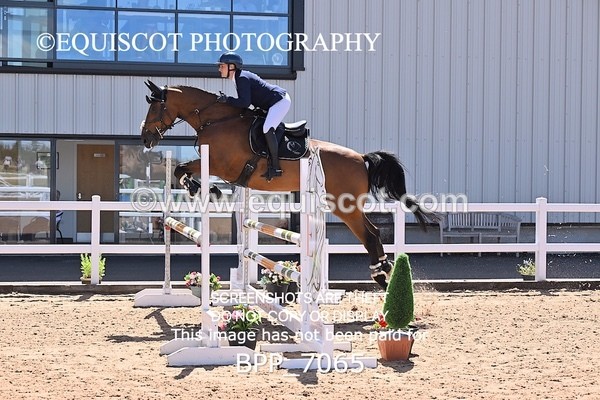 BPP_7065 - CLASS 14 FRI Nupafeeds Senior Dicovery/1m open