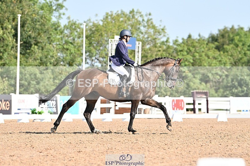 250816-100232-03036 - 096-Louisa.ChattingFirst.Mohican.II