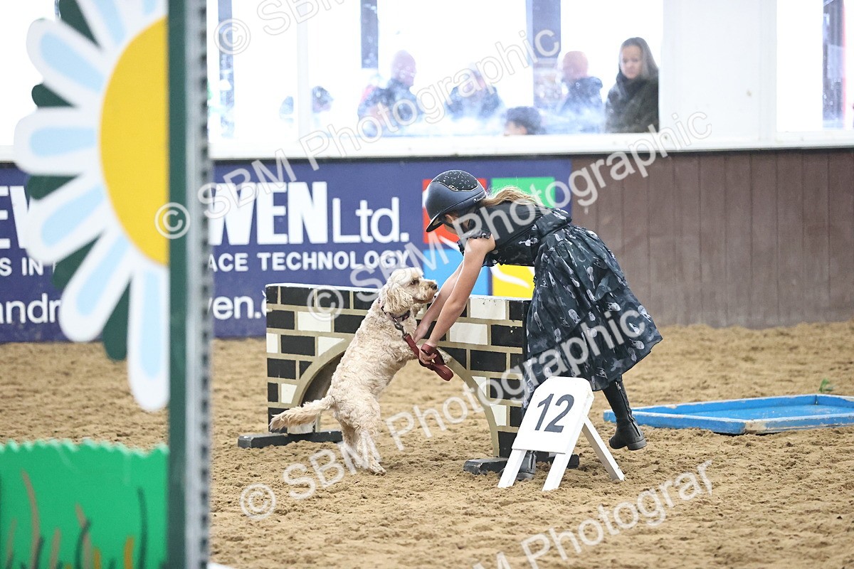 SBM_001227 - Class 3 - Horse & Hound 60cm