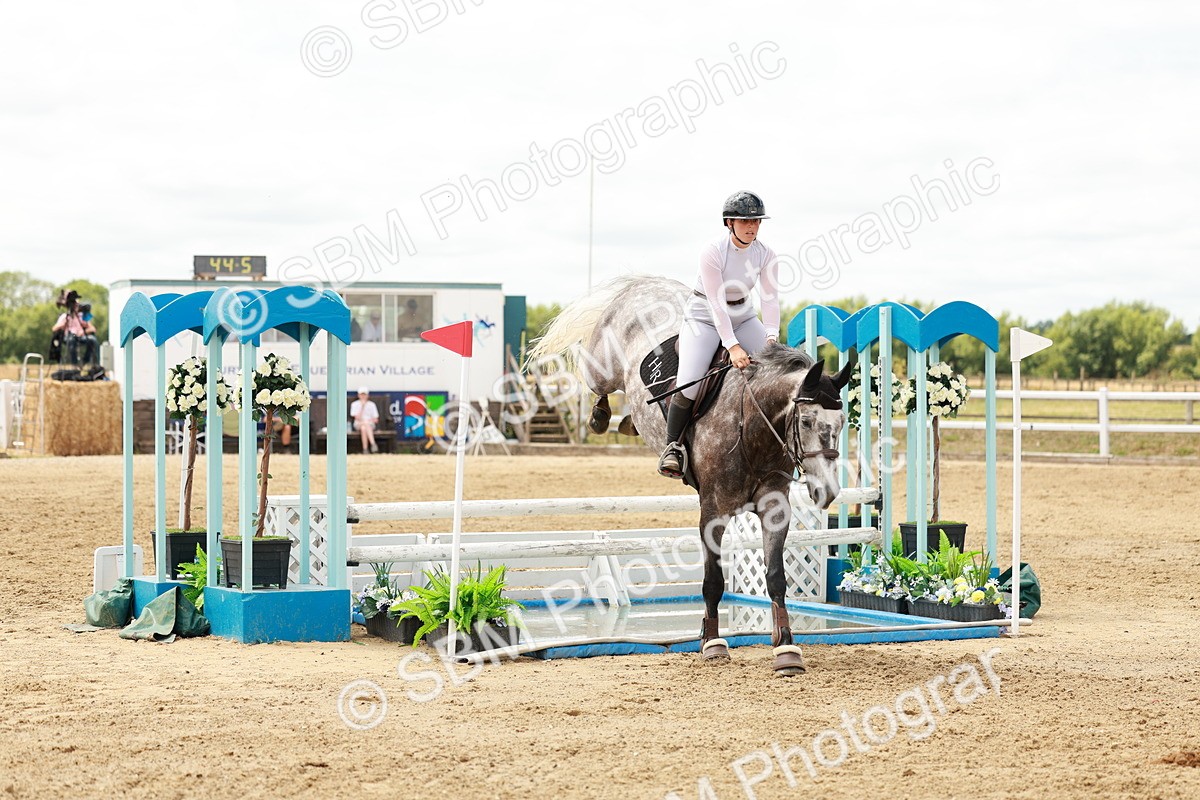 SBM_018907 - Class 21 - Senior Newcomers Championship 2d Rd