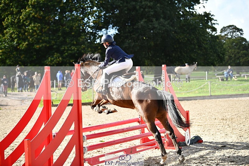 251004A-151236-01728 - Classes 8 & 9 70cm