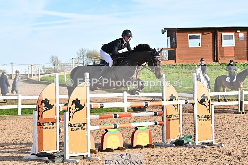 241113A-141847-00848 - Cls 05A&B Snr Fox & 1.20m Open