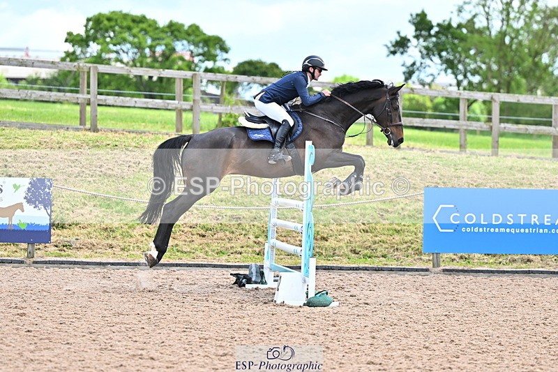 240608A-124347-02368 - Cls 4 Snr Newcomers and 1.10m Open