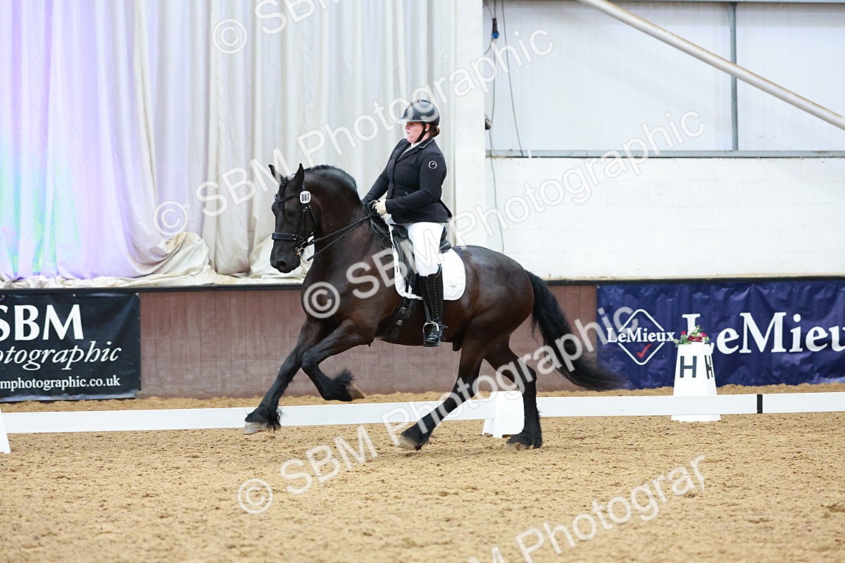 SBM_004065 - Class 12 - E2 Championship - 14.50-15.53