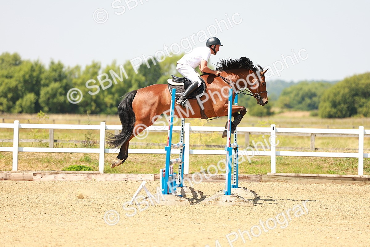 SBM_001294 - Class 4 - Senior Newcomers - 1.10m