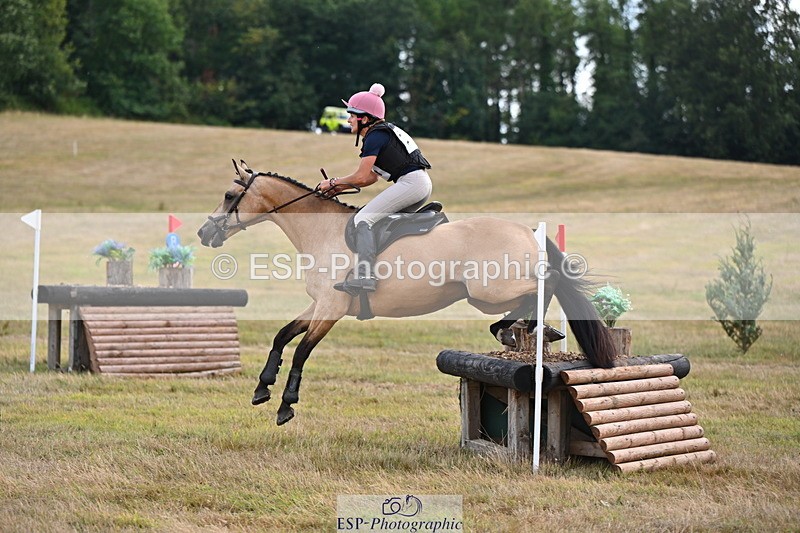 250803A-161204-16753 - Q-751-Fiona.Lewis-BALLYANNY.BUTTONS