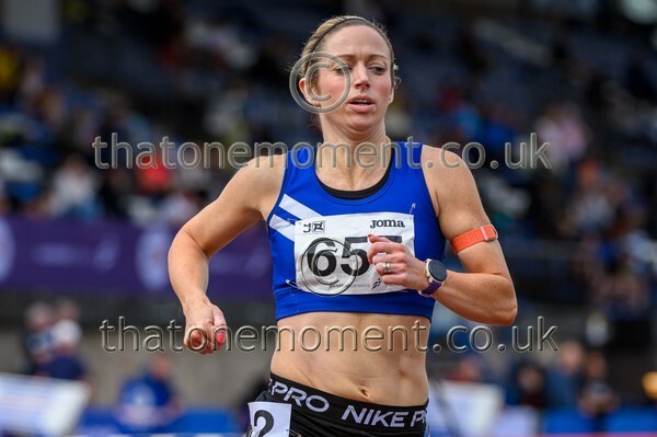 Sen25SUN-927338 - Track Female