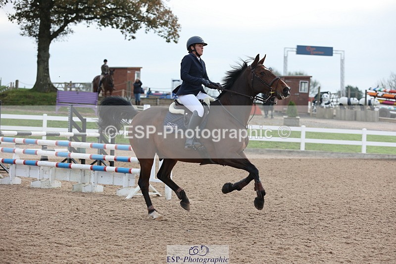 241101A-085049-00440 - FRI Cls 2 British Novice and 90cm Open