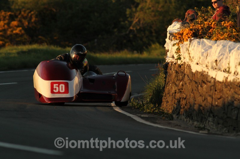 Nigel Smith & Chris McGahan - Monday Practice - Sidecars