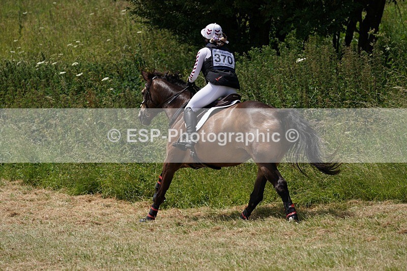240630X-130202-7270 - 370-Bronwen_Hender-CREEVAGH_DUN