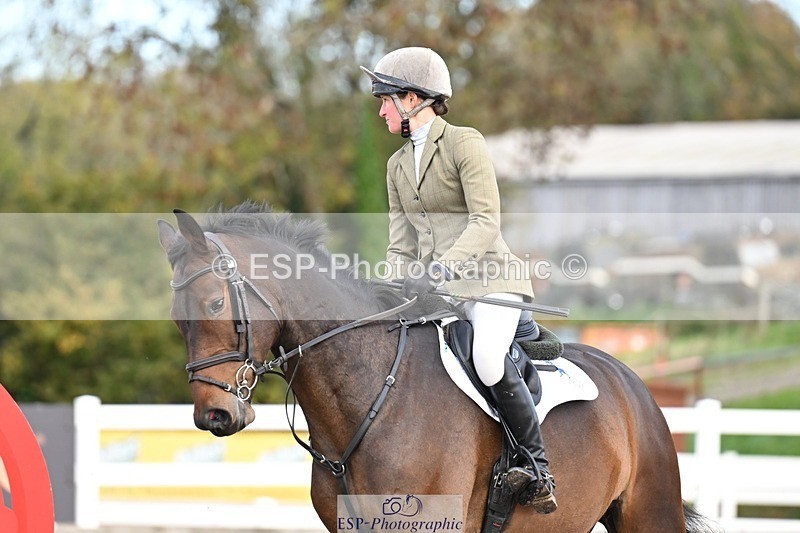 251022-124549-00421 - Cls 4 Snr Newcomers 1.10m