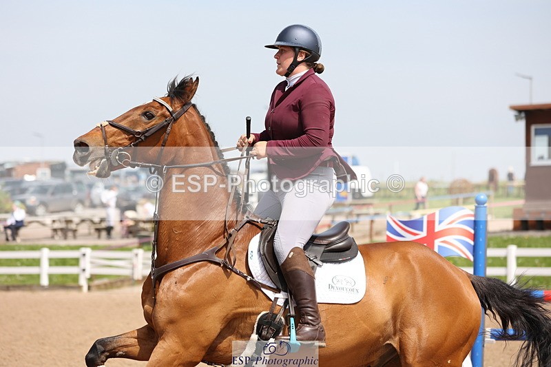 240510A-141216-07502 - Cls 17 1.05m National Am Quali